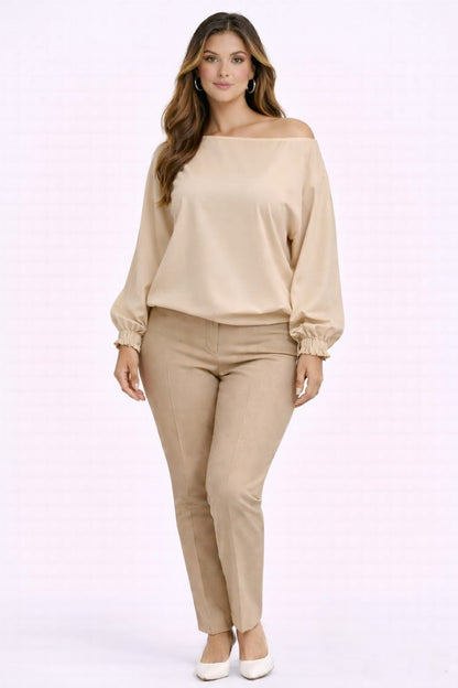 Blusa Velvet - Cuello bandeja con mangas amplias y puño resortado
